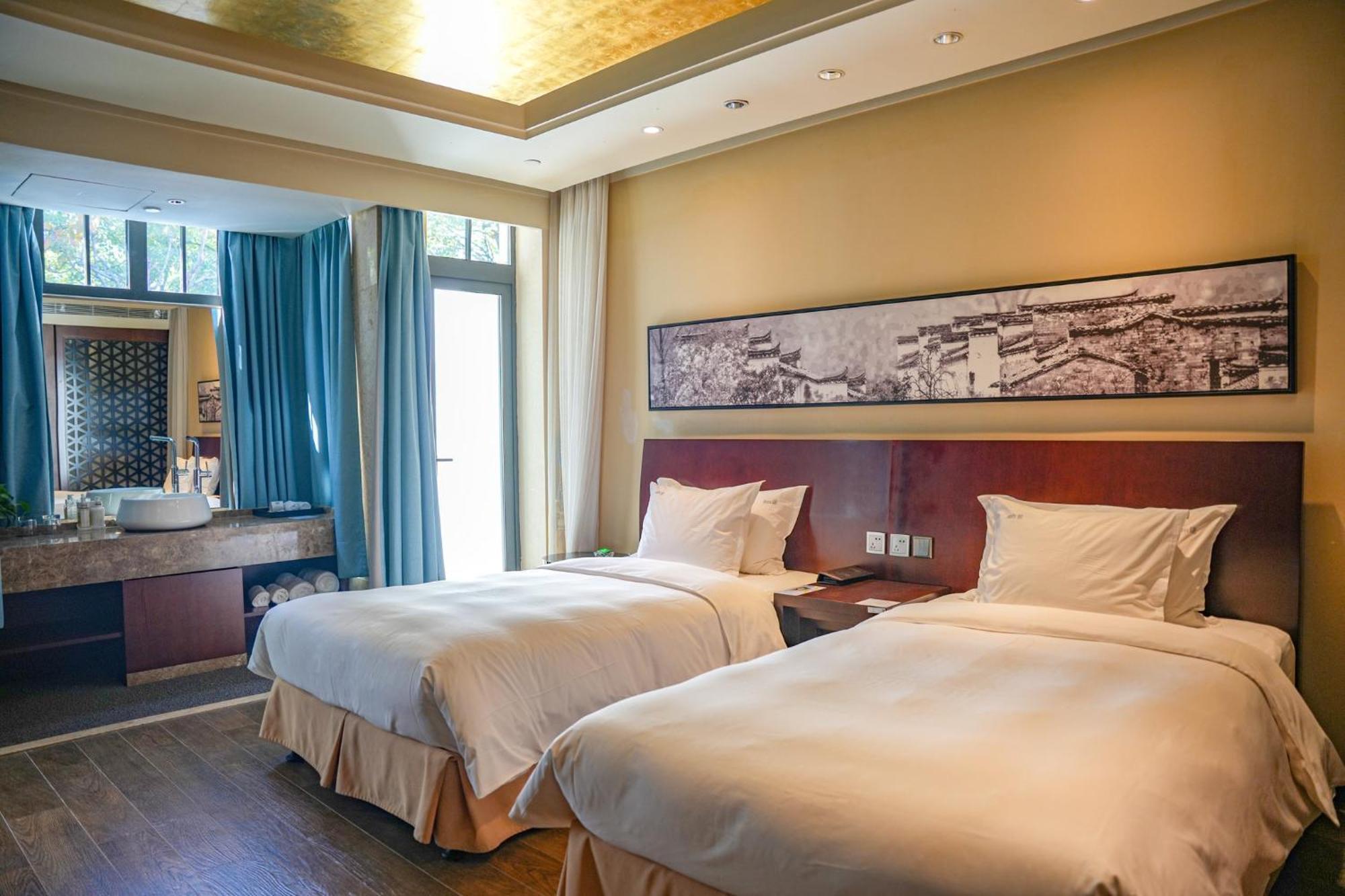 Holiday Inn Resort Chaohu Hot Spring By Ihg Hefei Esterno foto