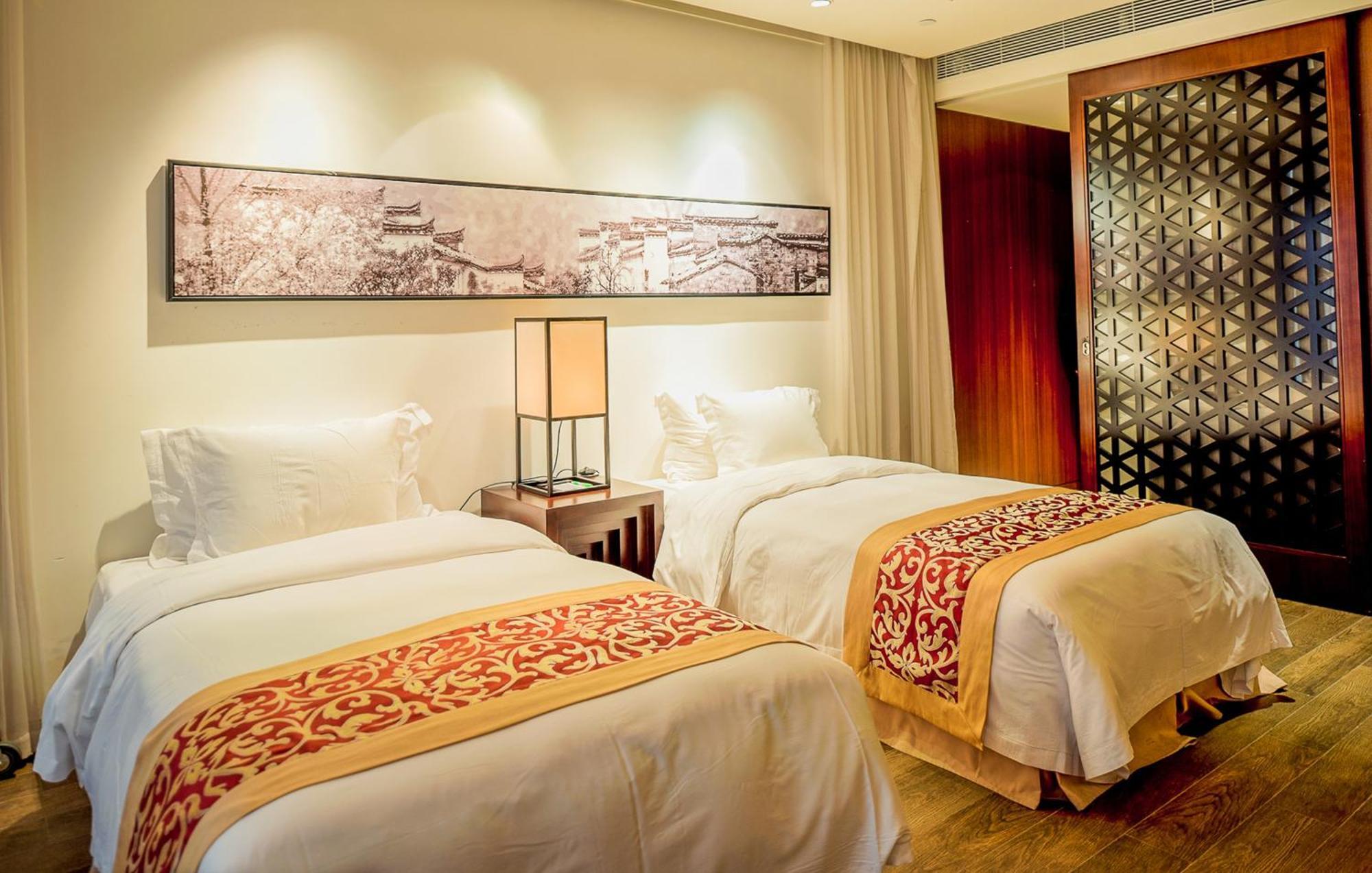 Holiday Inn Resort Chaohu Hot Spring By Ihg Hefei Esterno foto